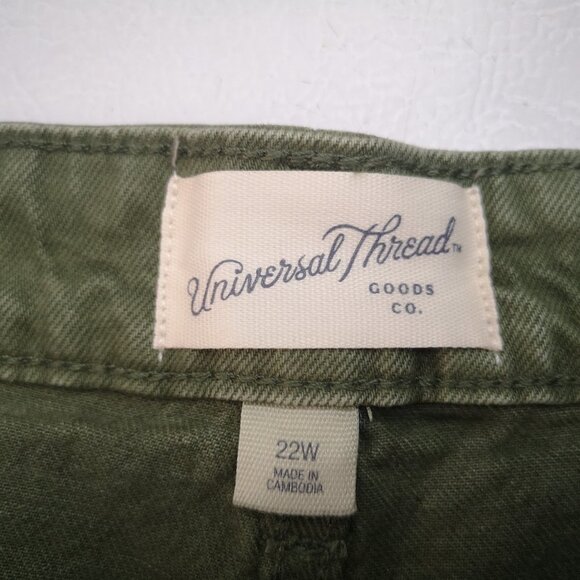 NWT Universal Thread Ladies Size 22W High Rise A-line Midi Green Jean Shorts - Picture 3 of 16